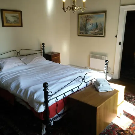 La Maison Bleue Homestay *