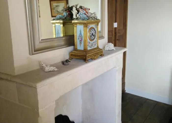 La Maison Bleue Homestay Exideuil-sur-Vienne